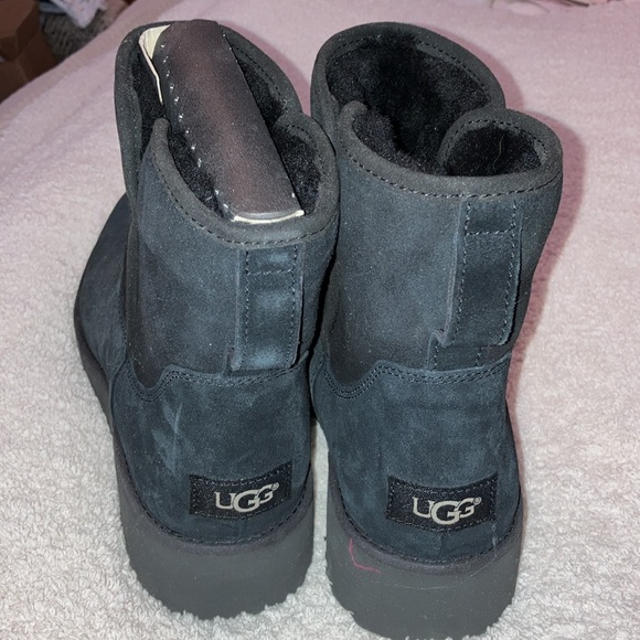 UGG Black Boots Sleek and Stylish New without tags - Picture 2 of 6